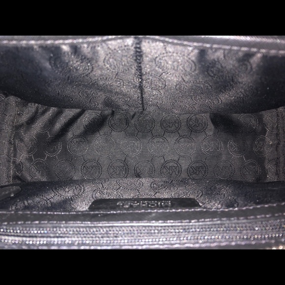 💖Michael Kors saffiano bag💖 - Picture 4 of 5